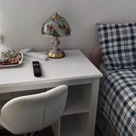 White House Ensuite Double Bedroom Warrington  Zewnętrze zdjęcie