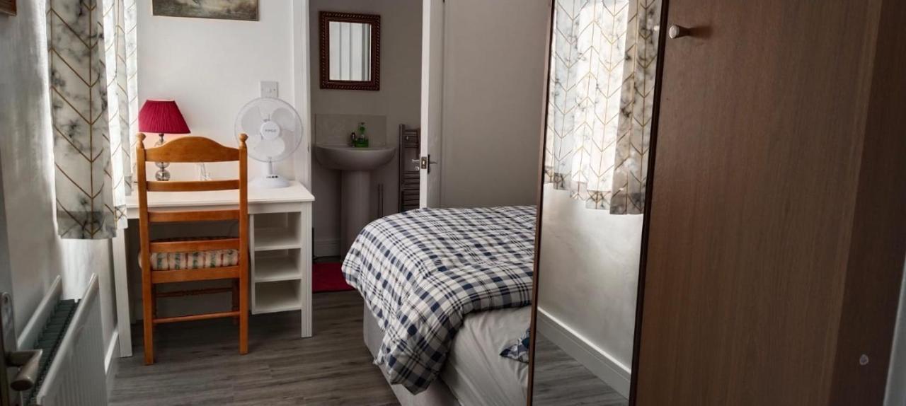 White House Ensuite Double Bedroom Warrington  Zewnętrze zdjęcie